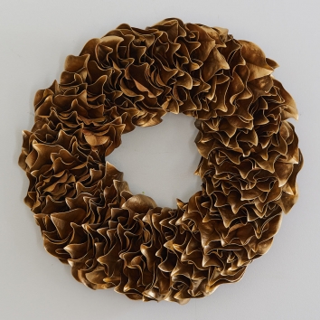 Gold Lacquer Wreath