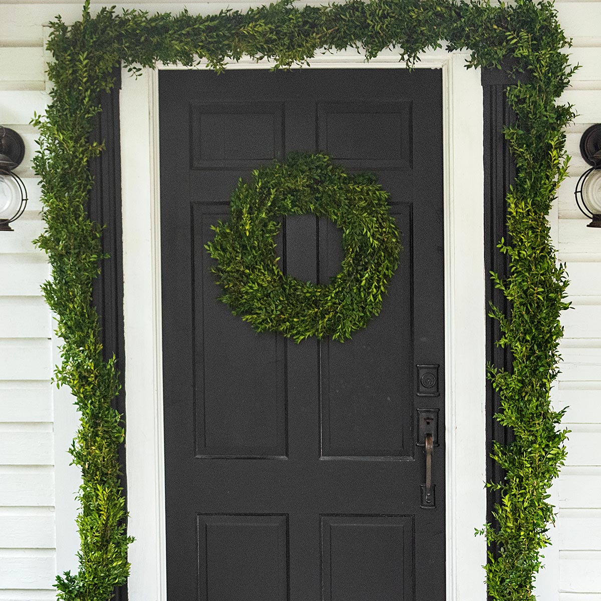 Fresh Boxwood Garland