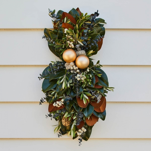 Graceful Garden Swag