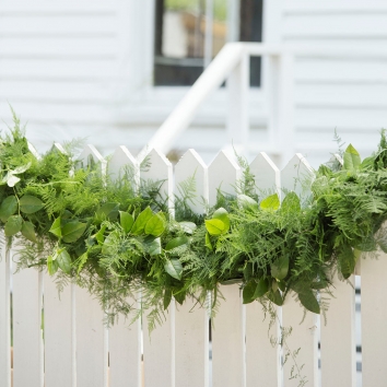 Lace & Leaves Garland